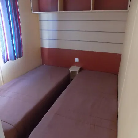 Natur Camping Bungalow T3 - 9 度假居 帕塔亚什