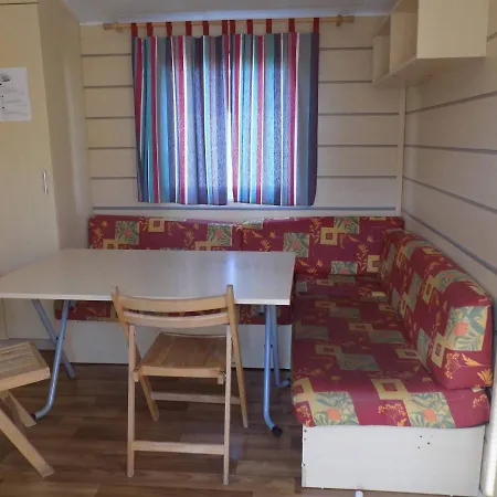 Natur Camping Bungalow T3 - 9 帕塔亚什